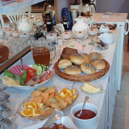 Jungshoved Præstegård Bed & Breakfast 3*