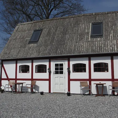 Jungshoved Praestegard 3*