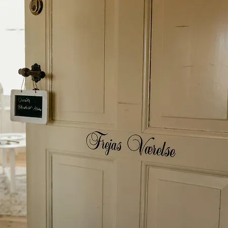 Jungshoved Praestegard לינה וארוחת בוקר 3*