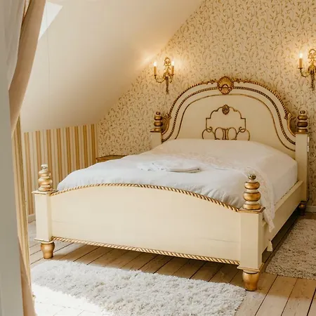 Jungshoved Præstegård Bed & Breakfast 3*