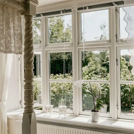 Jungshoved Præstegård Bed & Breakfast